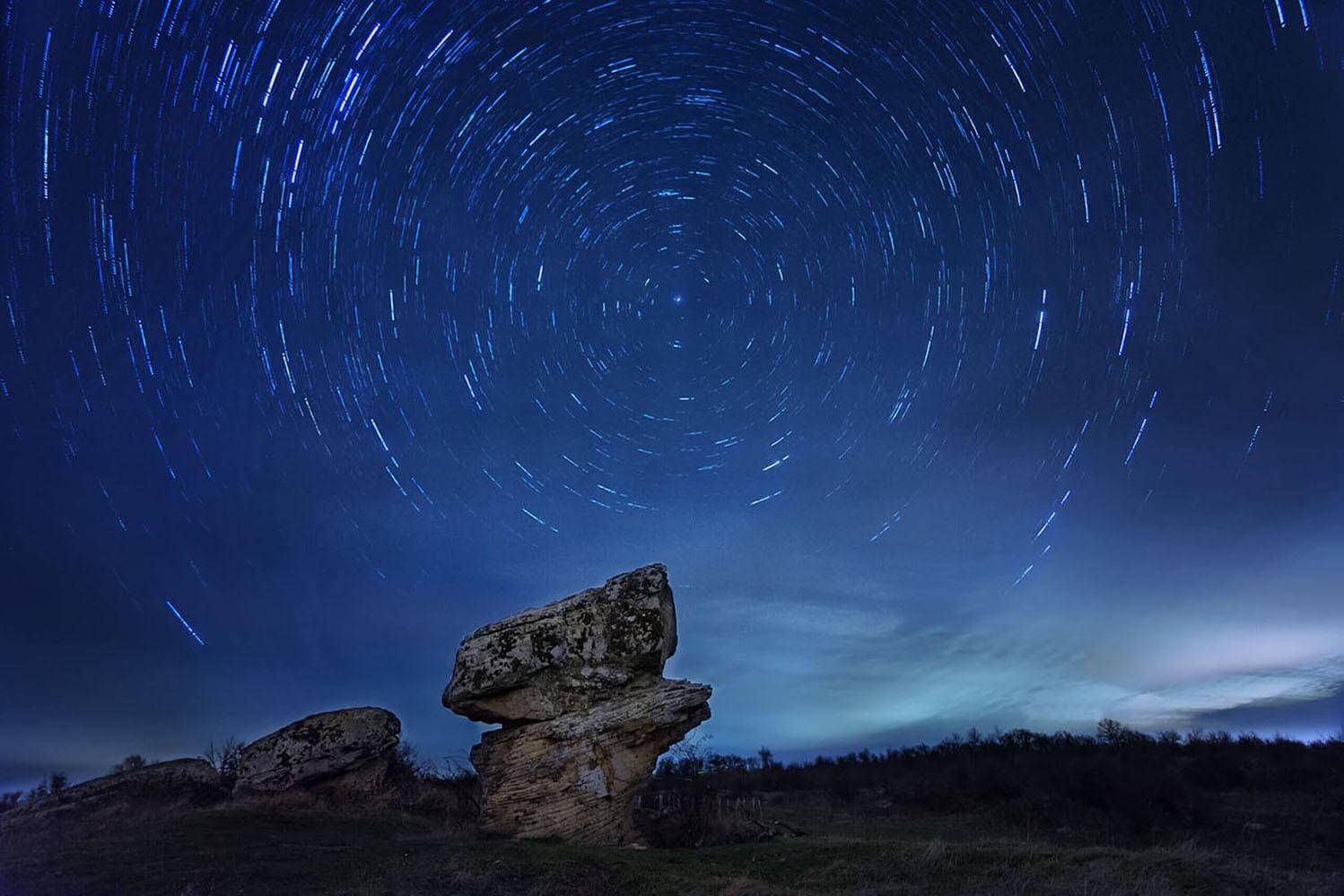 Star Trail with long exposure effect